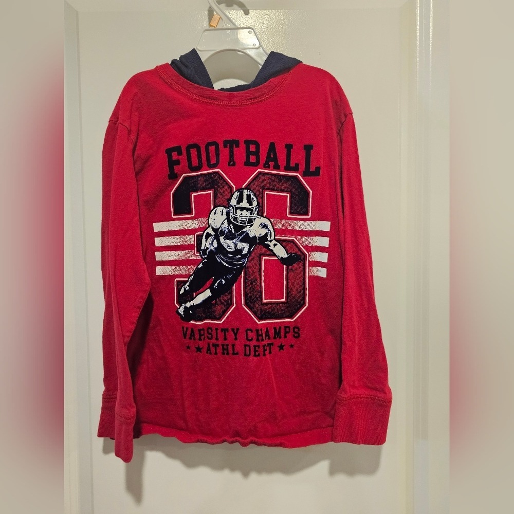 sz M 7/8 The Children's Place Superbowl Football long sleeved t-shirt hoodie